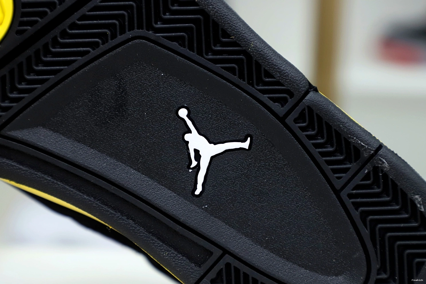 2023  Jordan Air Jordan4 thunder 0827